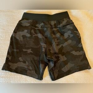 Lululemon Athletic Short - Camo